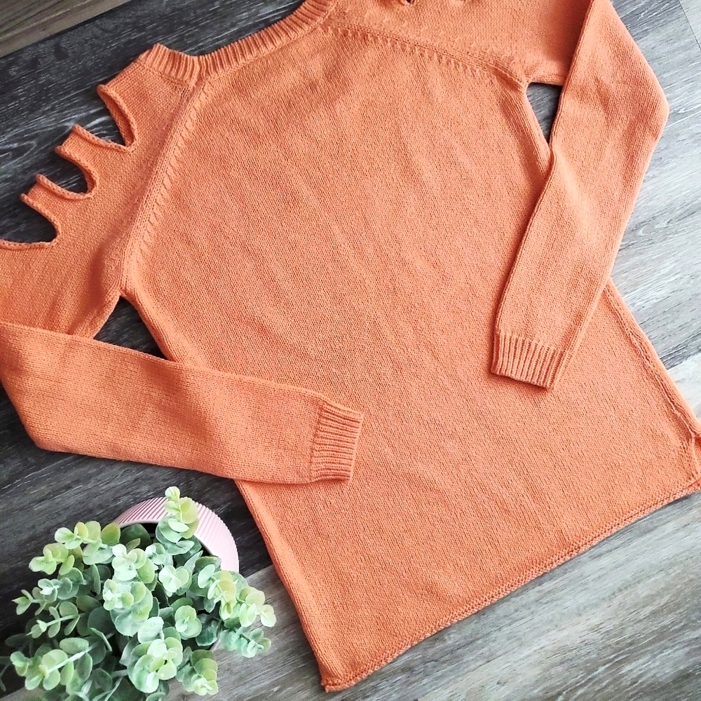 G by Guess Peekaboo Shoulder Sweater in Sherbet